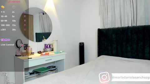 mariadanielasanchez online show from October 2025 01:39:02 AM