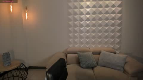 MARIA HERRERA  online show from October 2025 05:13:01 PM