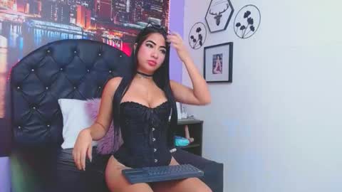 Snapshot of mariahlovato chatting on February 2026 11:15:02 AM mariahlovato online show from February 2026 11:15:02 AM