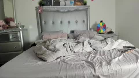 Snapshot of mariahpinkkitty chatting on February 2025 01:30:02 AM Pinkkitty online show from February 2025 01:30:02 AM