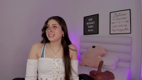 Mariam online show from December 2024 10:40:02 PM