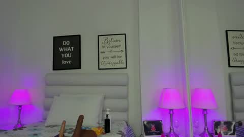 Mariam online show from March 2025 05:03:02 PM