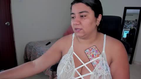   Mariam Castiblanco online show from February 2025 12:08:02 AM