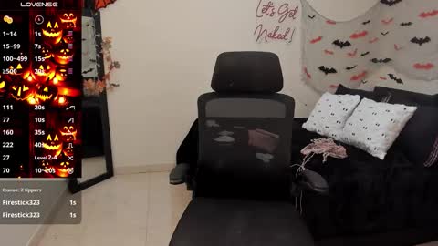   Mariam Castiblanco online show from October 2025 11:17:02 PM