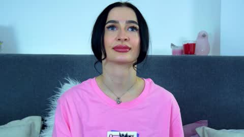 Snapshot of mariamenson chatting on January 2025 11:02:01 PM MariaMenson online show from January 2025 11:02:01 PM