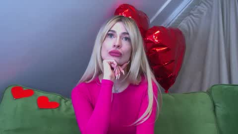 Snapshot of mariamenson chatting on March 2025 02:04:01 AM MariaMenson online show from March 2025 02:04:01 AM