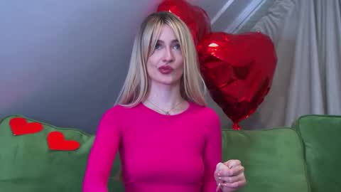 Snapshot of mariamenson chatting on March 2025 05:09:01 AM MariaMenson online show from March 2025 05:09:01 AM