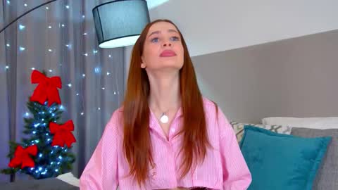 Snapshot of mariamenson chatting on December 2025 06:47:02 PM MariaMenson online show from December 2025 06:47:02 PM