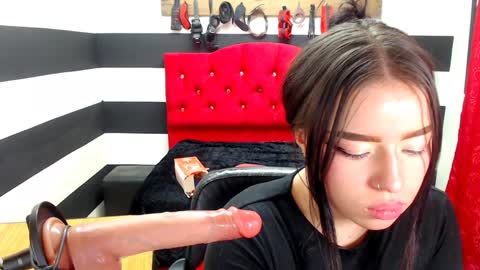 Marian online show from December 2024 09:51:02 AM