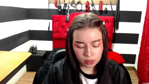 Marian online show from February 2025 10:07:01 AM