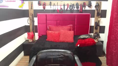 Marian online show from September 2025 03:06:02 AM