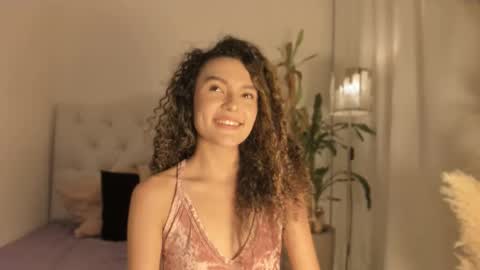 Snapshot of marian_skinny chatting on December 2025 02:39:02 AM Marian online show from December 2025 02:39:02 AM