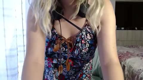 Mariana online show from September 2025 09:53:02 PM