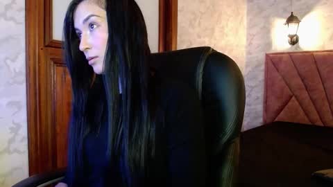 Mariana online show from December 2025 11:48:01 AM