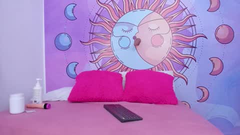 mariana_16_ online show from November 2025 07:47:01 PM