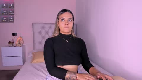 Mariana Roe online show from March 2025 05:07:02 PM