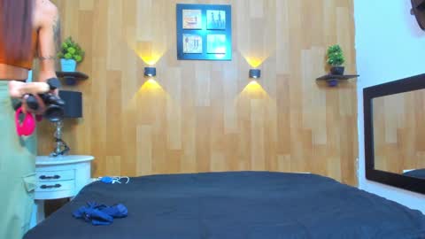 Mariana Angel online show from December 2024 02:19:02 PM