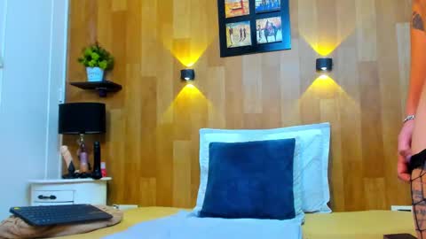 Mariana Angel online show from February 2025 07:05:01 PM