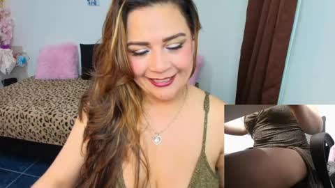 Snapshot of mariana_beltrann chatting on May 2026 04:42:01 AM Mariana online show from May 2026 04:42:01 AM