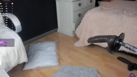 Mariana Castro online show from March 2025 09:29:02 AM