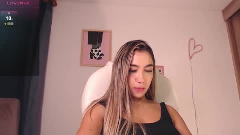 Mariana online show from March 2025 12:59:02 AM