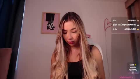 Mariana online show from March 2025 07:15:02 PM