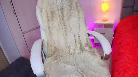 Mariana Gomez online show from March 2025 06:54:01 PM