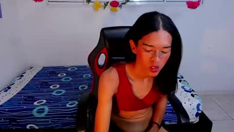 Mariana online show from March 2025 11:15:01 PM