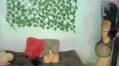 Snapshot of mariana_vidal chatting on May 2026 02:25:02 PM mariana vidal online show from May 2026 02:25:02 PM