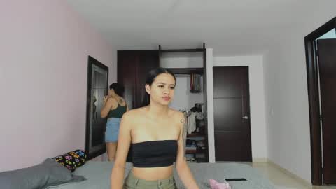 Snapshot of marianaandvalen chatting on May 2026 11:07:02 AM MARIANA Y VALENTINA online show from May 2026 11:07:02 AM