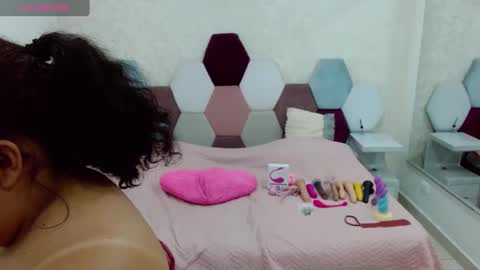 Snapshot of marianabbw_ chatting on January 2025 09:57:01 PM mariana online show from January 2025 09:57:01 PM