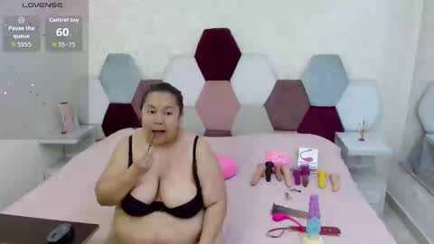 Snapshot of marianabbw_ chatting on November 2025 04:20:01 PM mariana online show from November 2025 04:20:01 PM