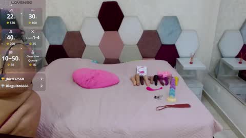 Snapshot of marianabbw_ chatting on November 2025 06:50:01 PM mariana online show from November 2025 06:50:01 PM