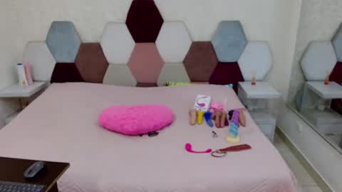 mariana online show from February 2026 07:04:02 PM