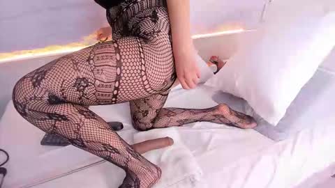 Mariana online show from October 2025 12:50:02 PM