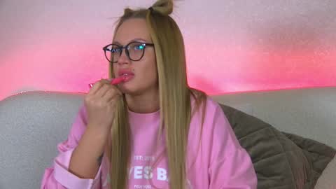 Maria online show from February 2025 01:19:02 PM