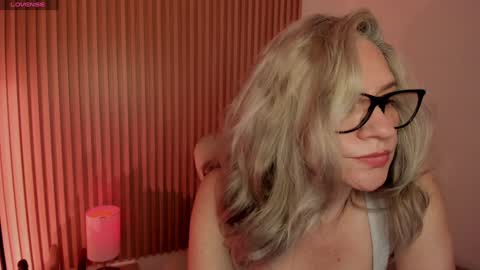 Marian Love  online show from January 2025 04:45:01 PM