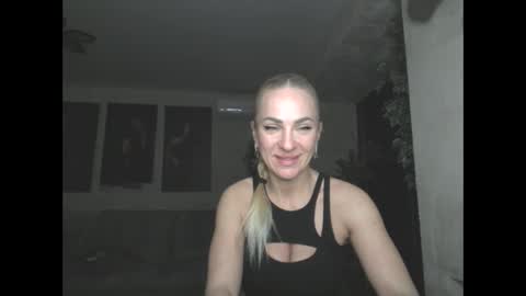 marianna1977 online show from April 2026 06:57:02 PM