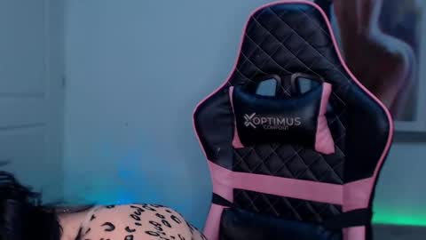 M A R I A N E online show from December 2024 01:18:01 AM