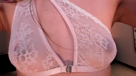 Marianne  online show from December 2024 12:41:02 AM