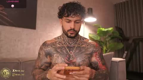 Snapshot of mariano_costa chatting on June 2026 04:04:01 AM Mariano Costa online show from June 2026 04:04:01 AM