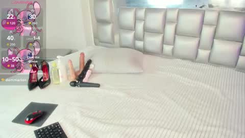 Snapshot of marianreynolds chatting on May 2026 02:06:01 AM MARIAN online show from May 2026 02:06:01 AM