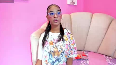 Snapshot of marianrosse chatting on September 2025 07:25:01 PM marianrosse online show from September 2025 07:25:01 PM