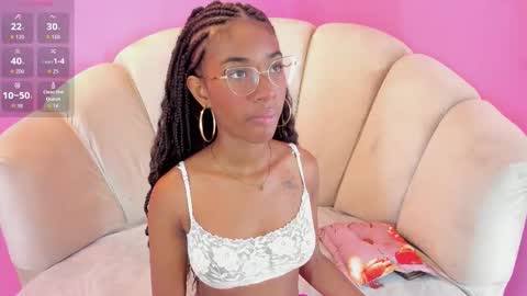 Snapshot of marianrosse chatting on September 2025 08:03:01 PM marianrosse online show from September 2025 08:03:01 PM