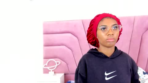 Snapshot of marianrosse chatting on October 2025 07:35:02 PM marianrosse online show from October 2025 07:35:02 PM