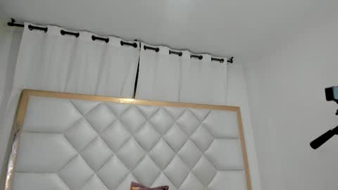 Snapshot of marianrosse chatting on November 2025 06:51:01 PM marianrosse online show from November 2025 06:51:01 PM