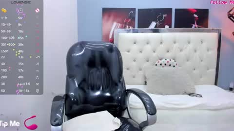 Snapshot of mariansexx chatting on June 2026 12:29:02 PM Marian Sexy online show from June 2026 12:29:02 PM