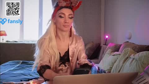 Mari online show from December 2024 11:05:02 AM