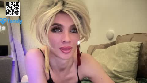 Mari online show from December 2024 07:45:02 PM