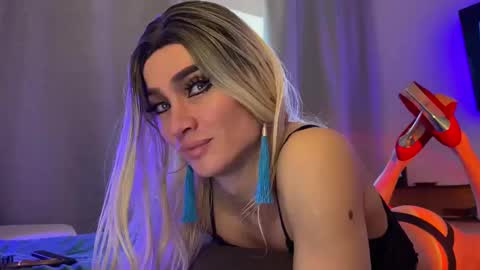 Mari online show from December 2024 11:41:01 AM